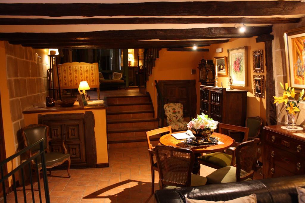 La Casa De Sebastian Pension Valderrobres Buitenkant foto