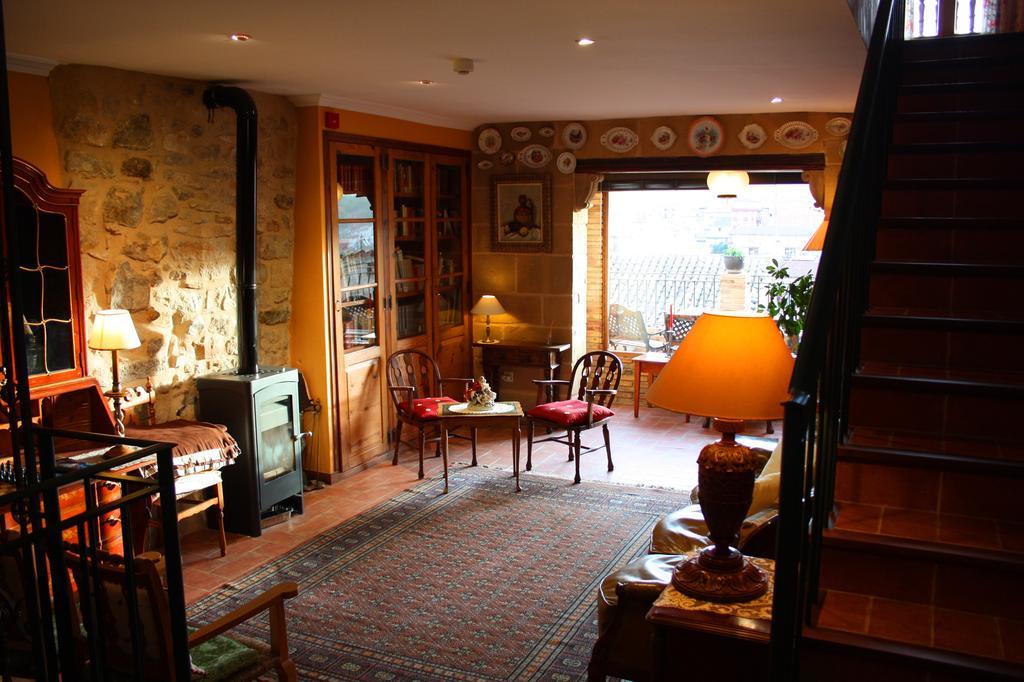 La Casa De Sebastian Pension Valderrobres Buitenkant foto