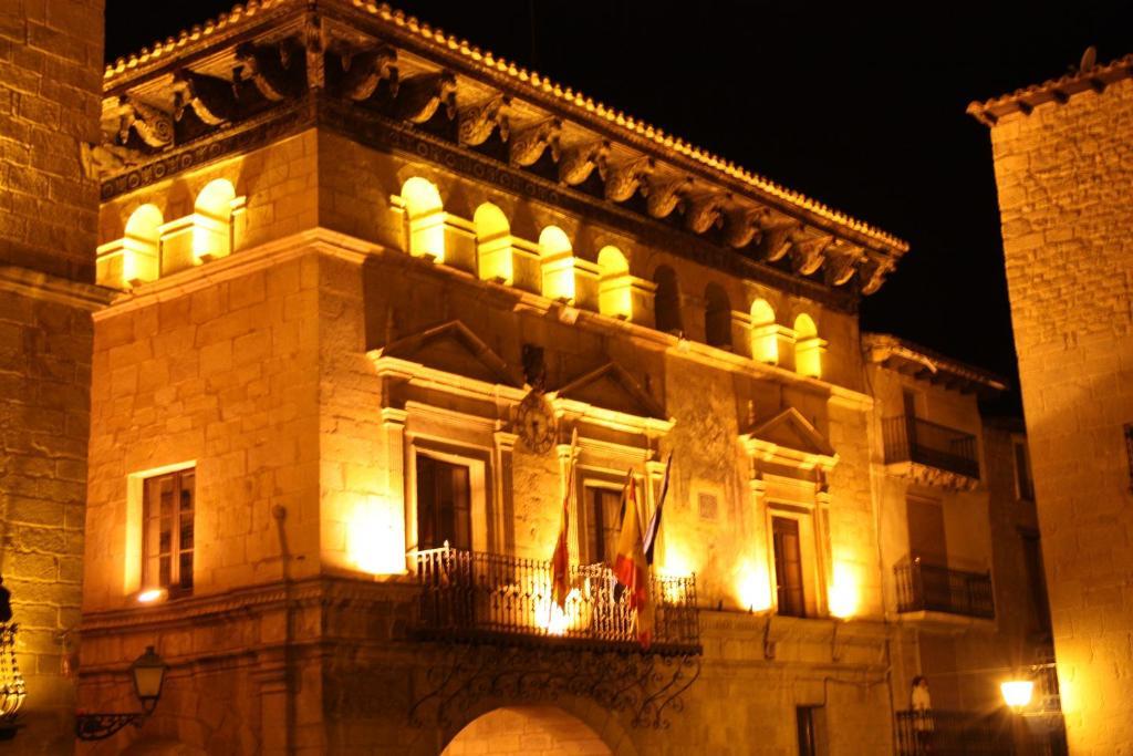 La Casa De Sebastian Pension Valderrobres Buitenkant foto